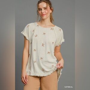 Umgee Oatmeal Short Sleeve Fringe Tee